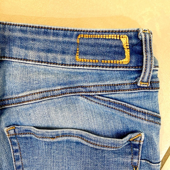 Express Jeans denim perfect lift + Stretch ankle legging high-rise size 8 - Picture 8 of 9